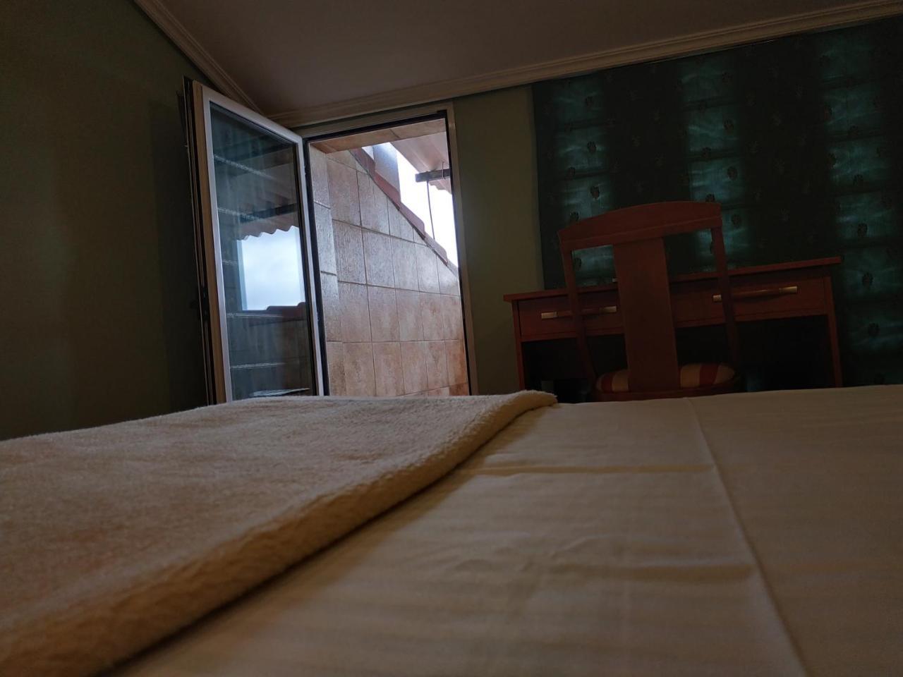 Hotel Real De Castilla ทอร์เดซียัส ภายนอก รูปภาพ